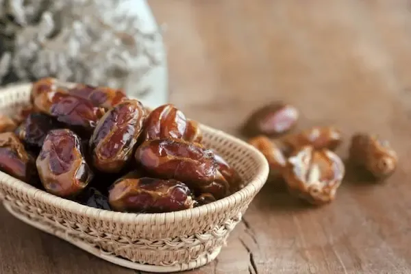 راهنمای خرید خرما زاهدی شیراز + قیمت عالی